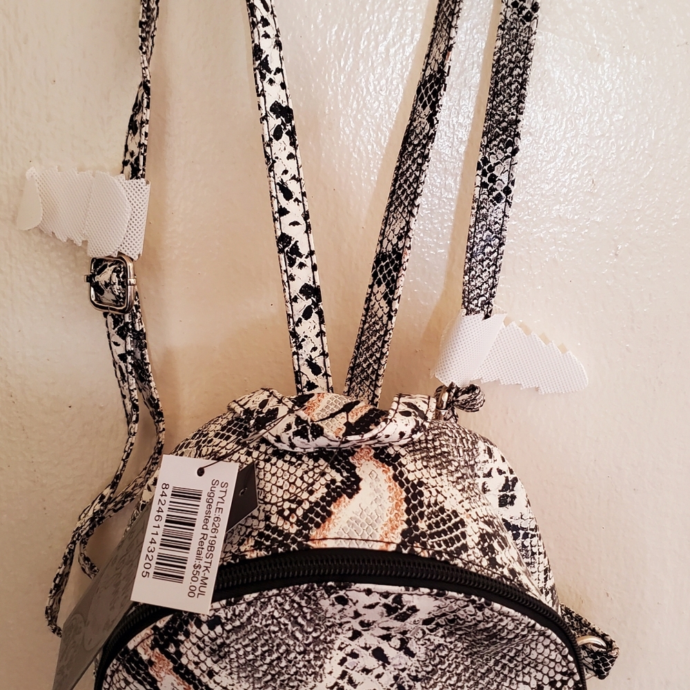 Brand: T-shirt & Jeans Snake Print Mini Backpack - Picture 4 of 4